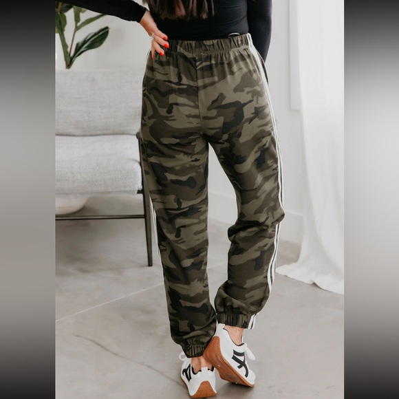 Bibi Joggers Track Pant Size XL Camo White Side Stripes Elastic Waistband NEW - Picture 3 of 12